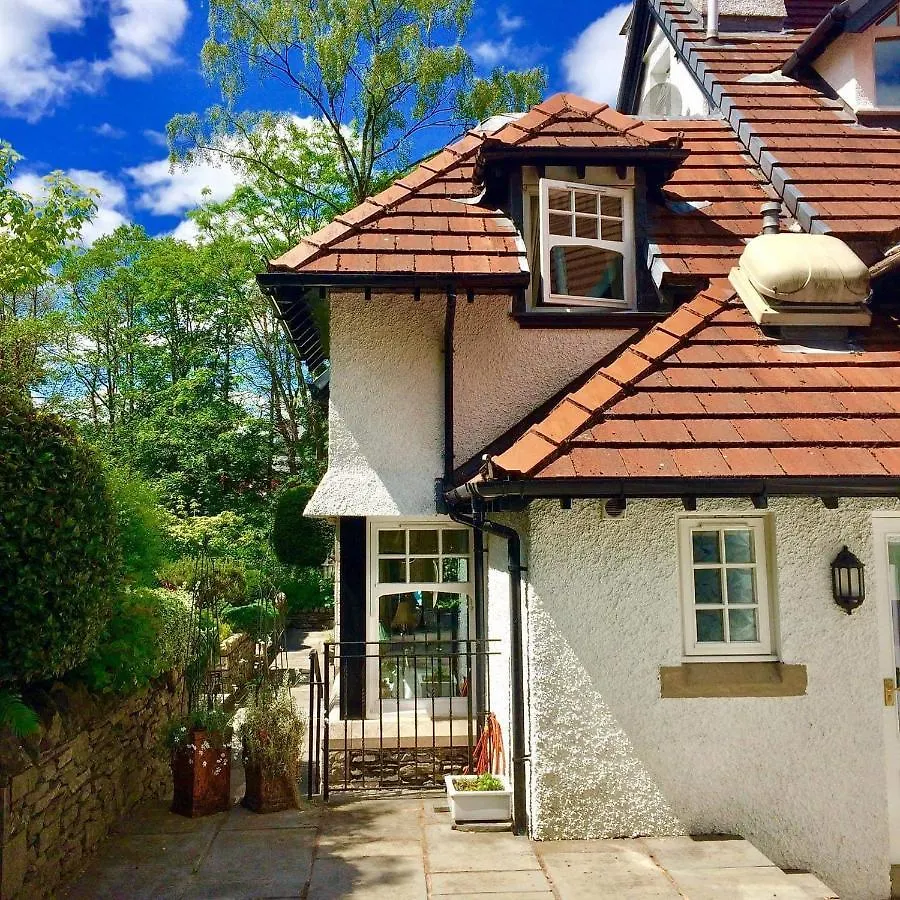 B&B Storrs Gate House 5*