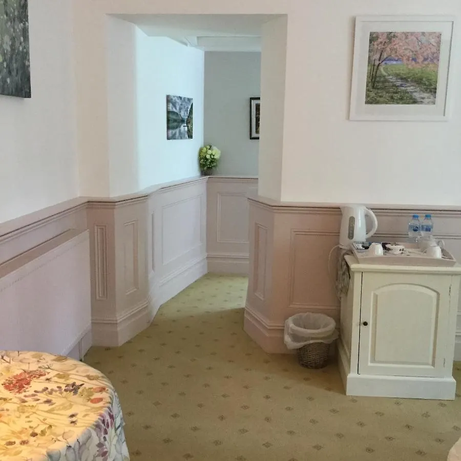 B&B Storrs Gate House 5*