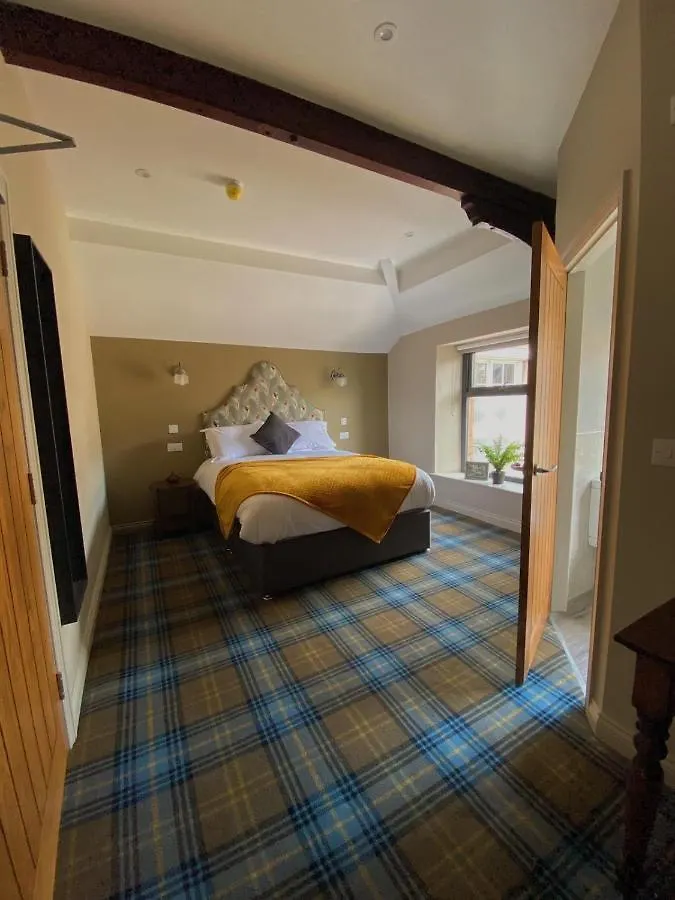 The Lounge & Bar Hotel