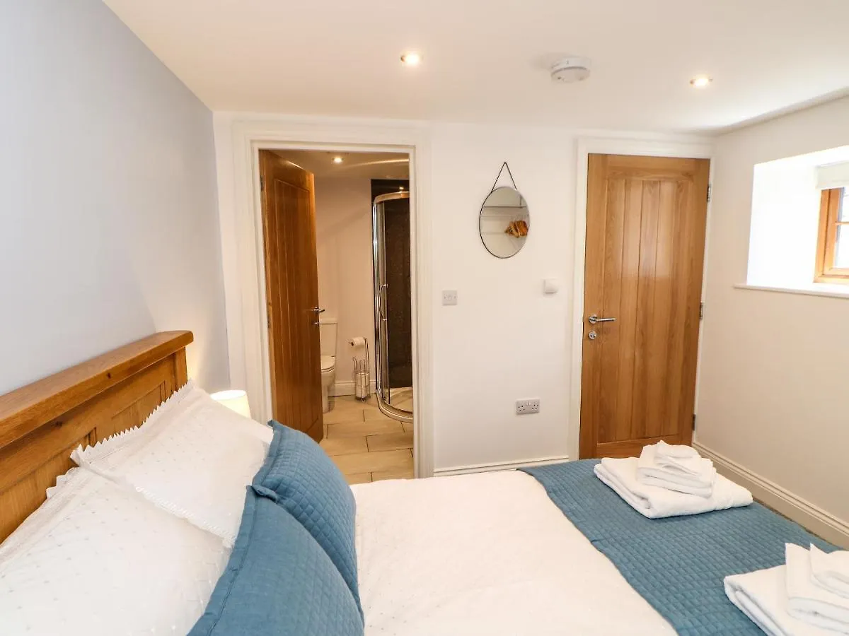 Holiday home Birkett Barn