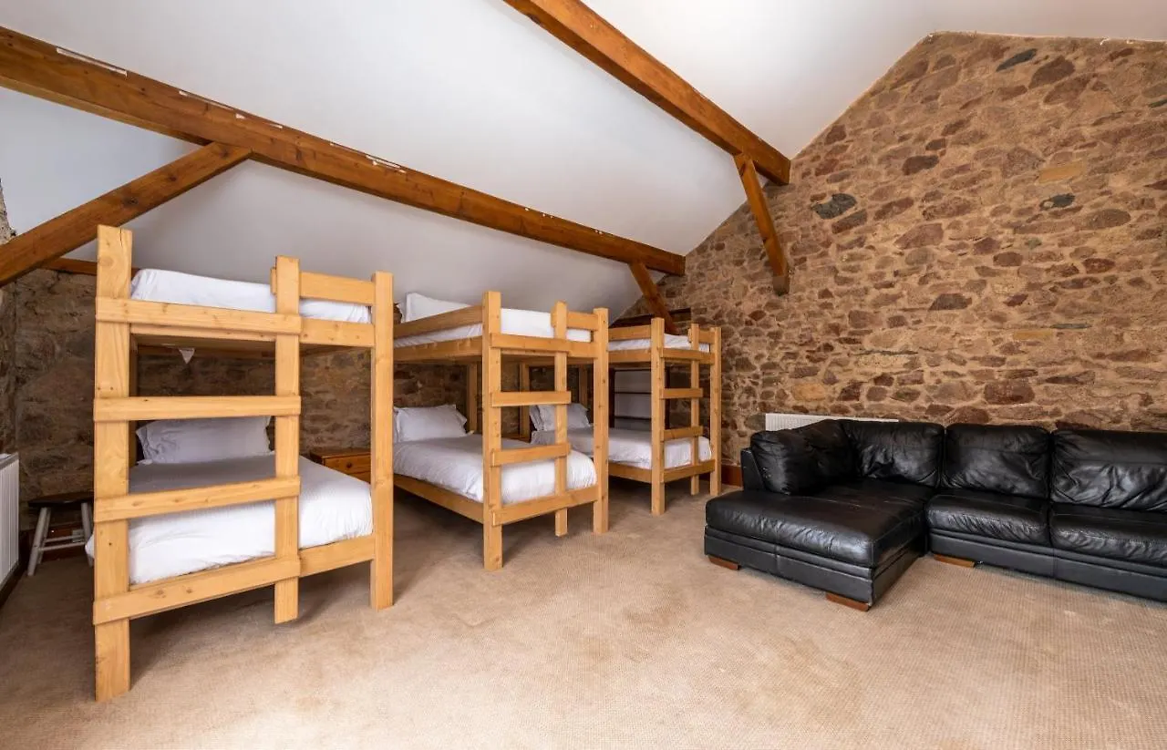 Muncaster Castle Coachman's Quarters 4*