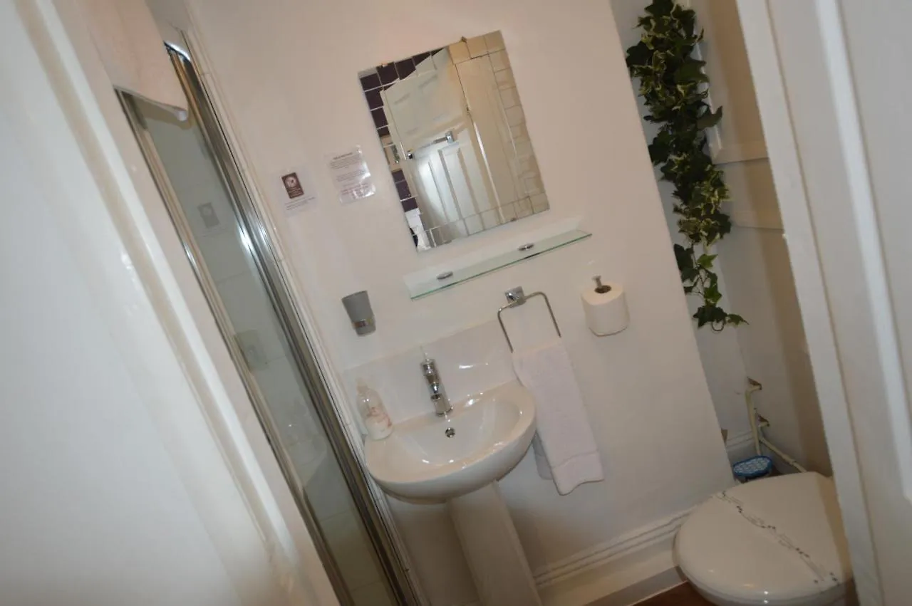 Seasons Rest 3* Windermere