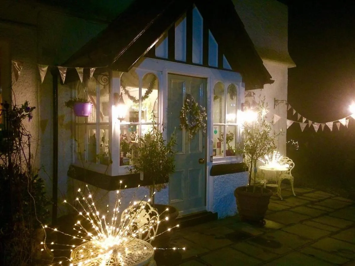 Storrs Gate House B&B 5*