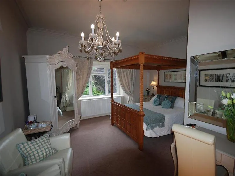 Hilton House * Windermere