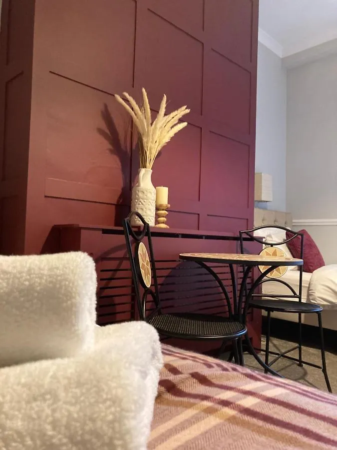Guest house Abbey Court 2*