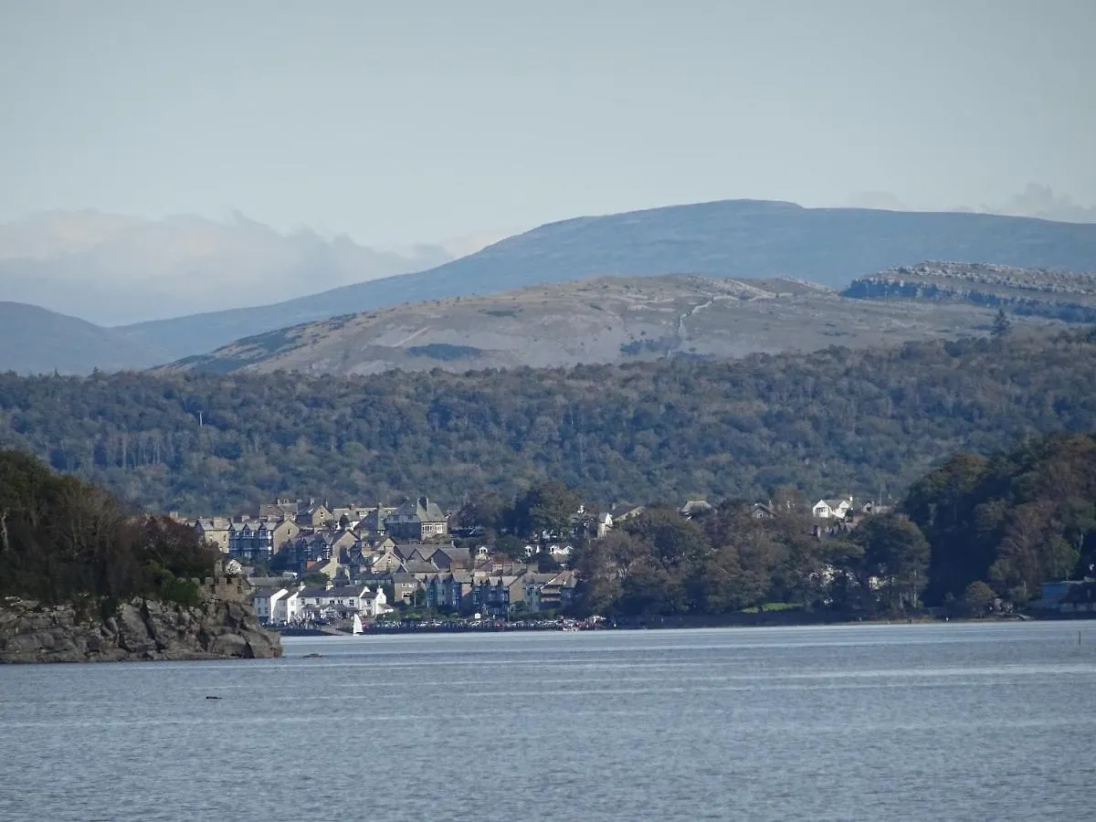 Kents Bank - Pet Friendly With Bay Views Holiday home Grange-over-Sands