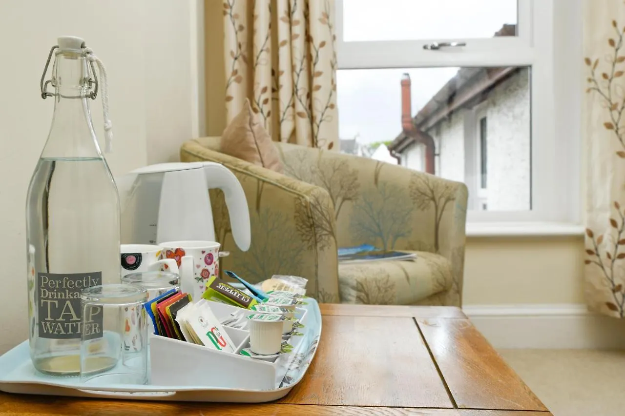 Pensionat West View 4*