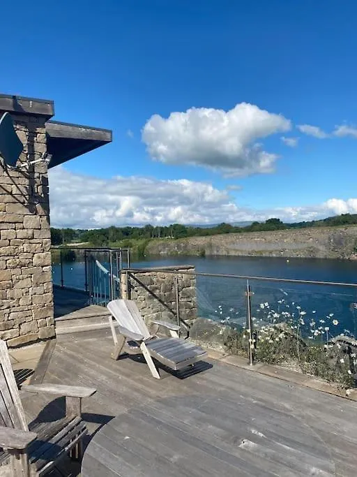 Clearwater - Luxury Lakeside House Holiday home