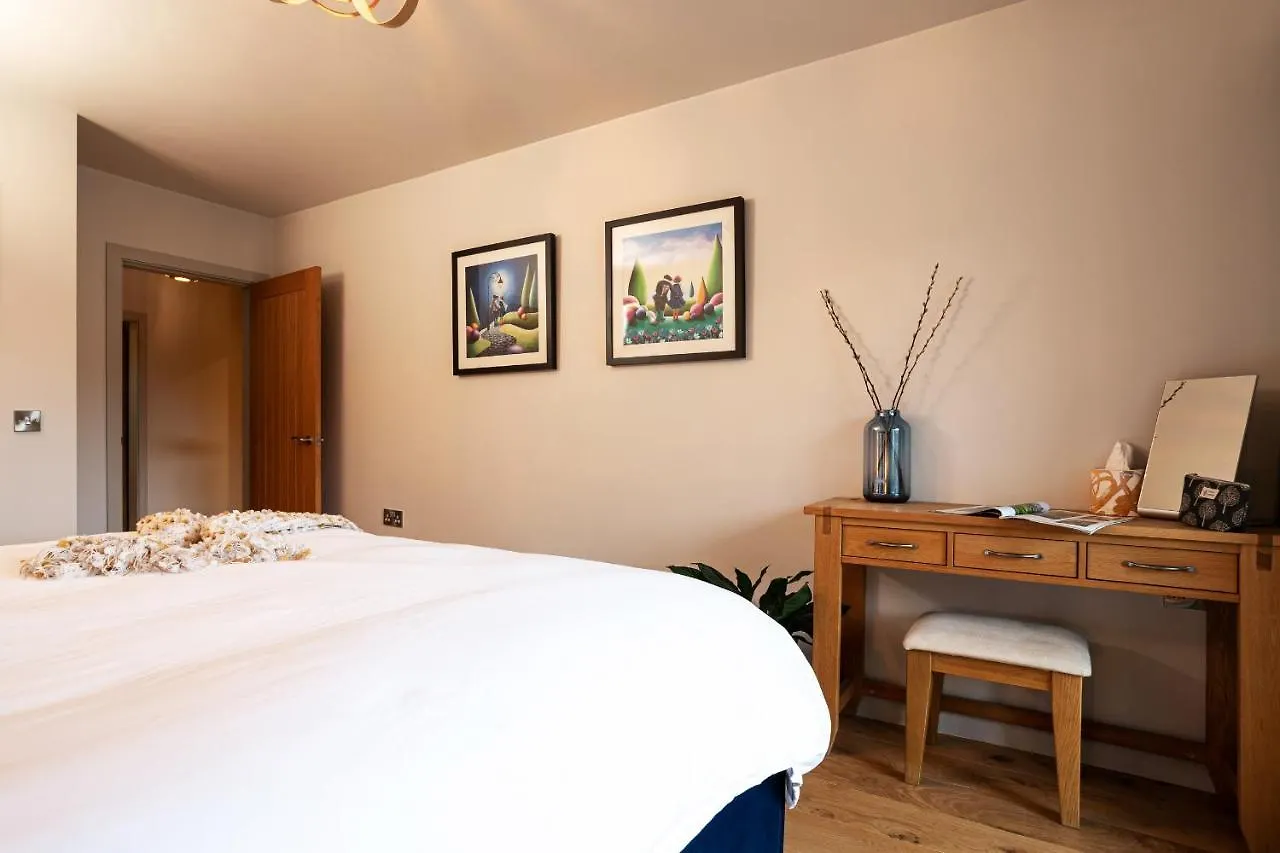 Clearwater - Luxury Lakeside House Holiday home Borwick