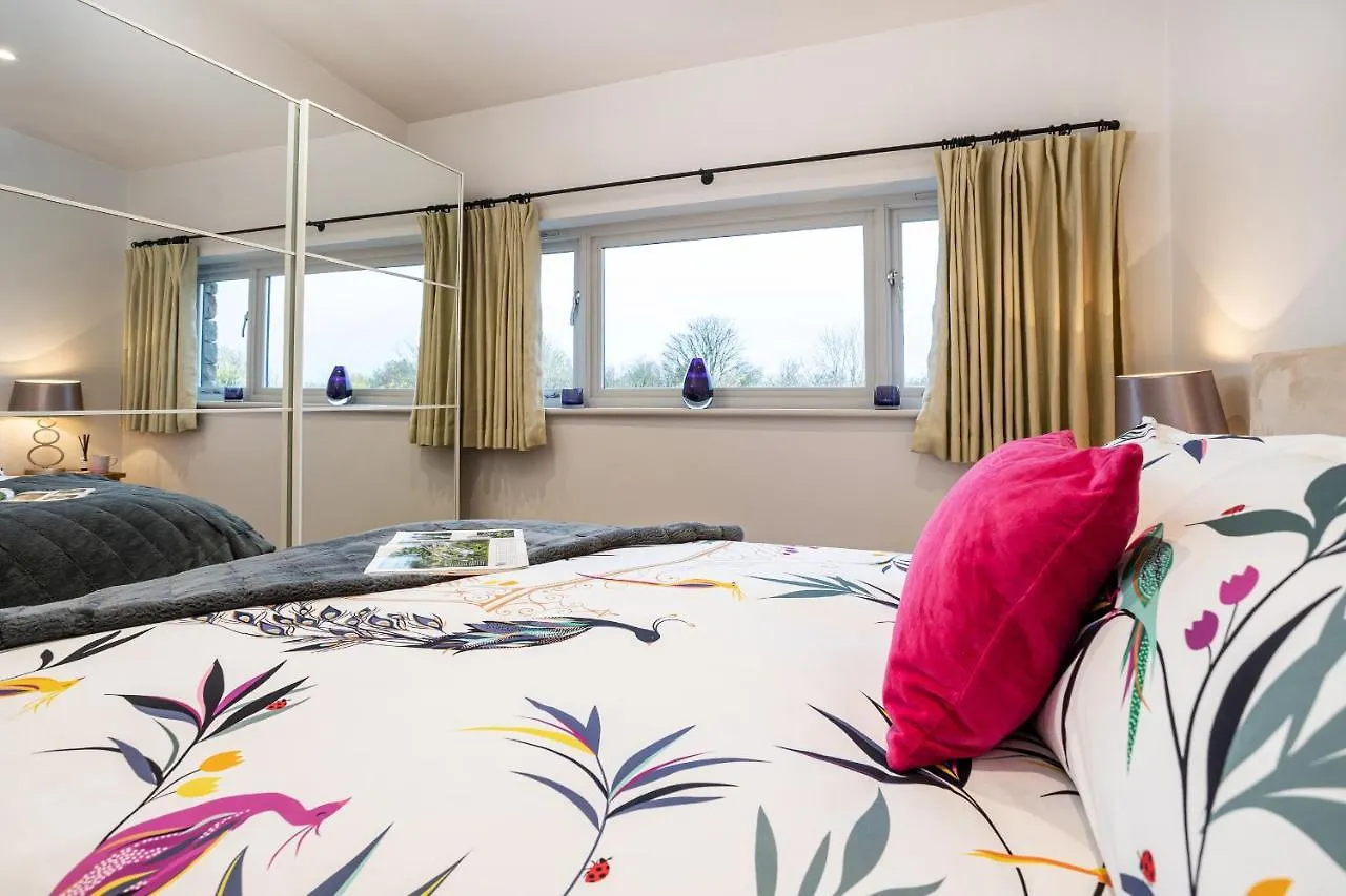Clearwater - Luxury Lakeside House Holiday home *