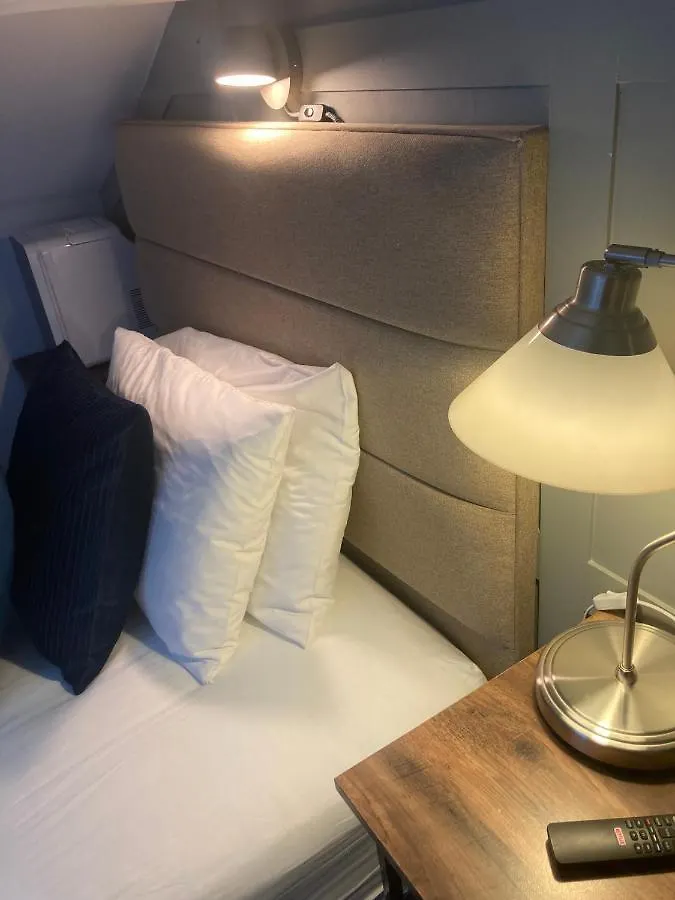 Abbey Court Guest house 2*
