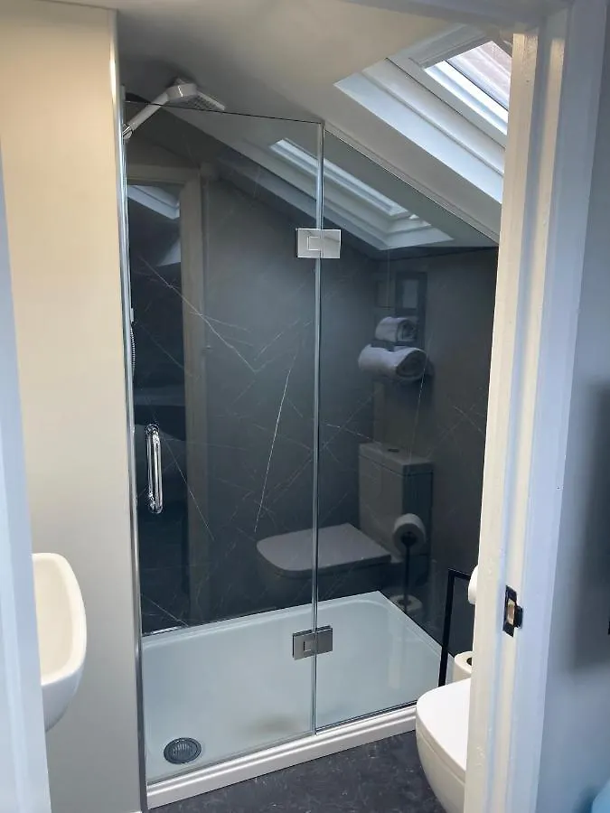 Abbey Court Guest house 2*