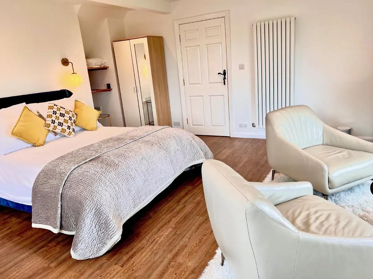 High Grassings Bed & Breakfast 4*