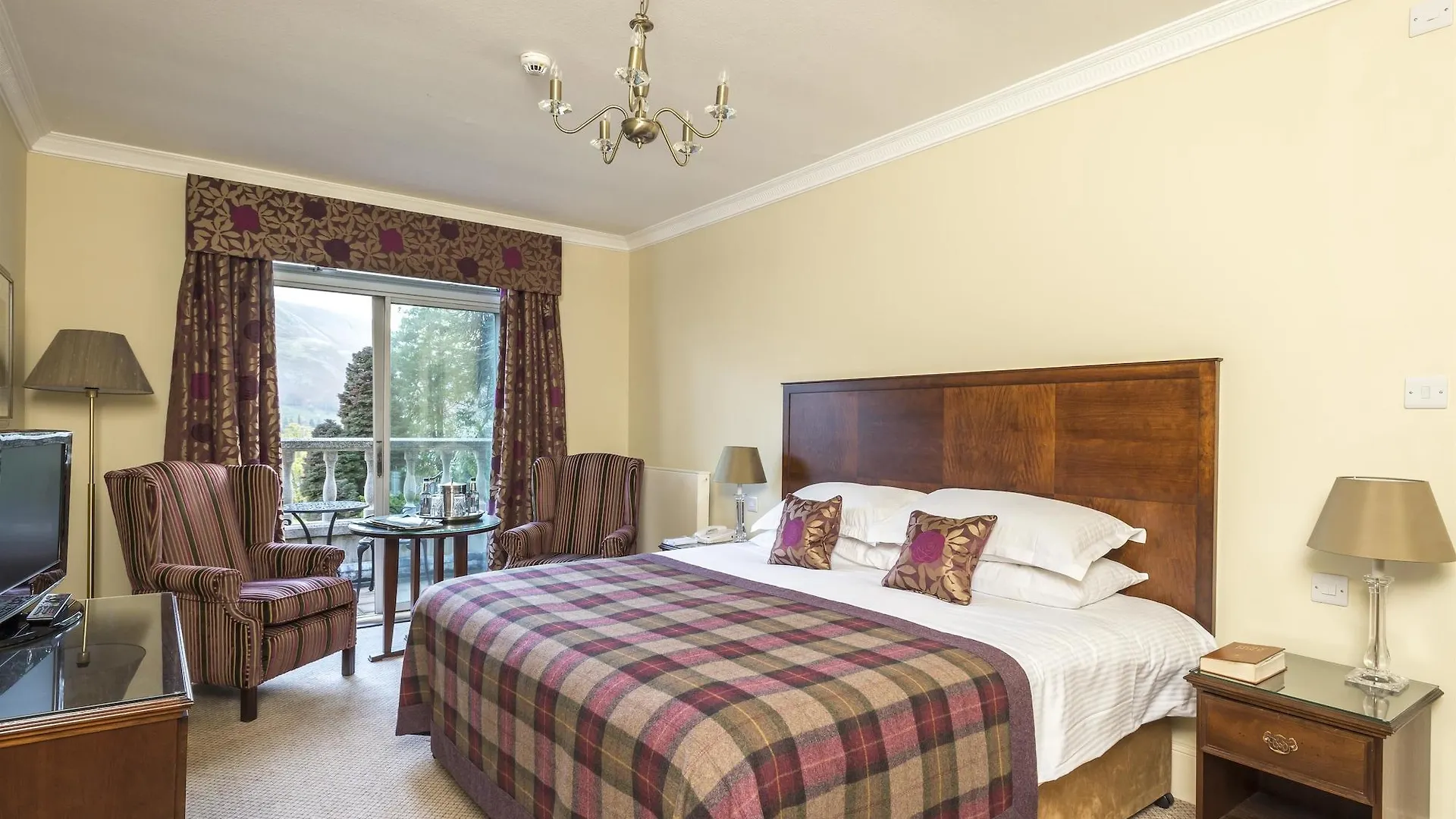 Macdonald Leeming House