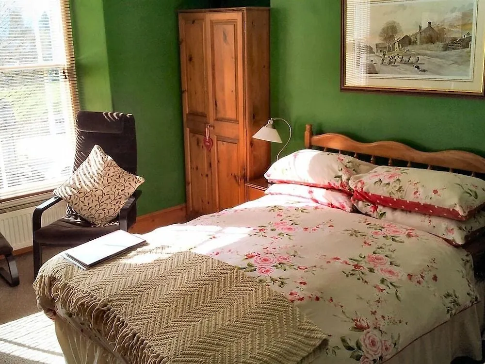 Bed & Breakfast College House