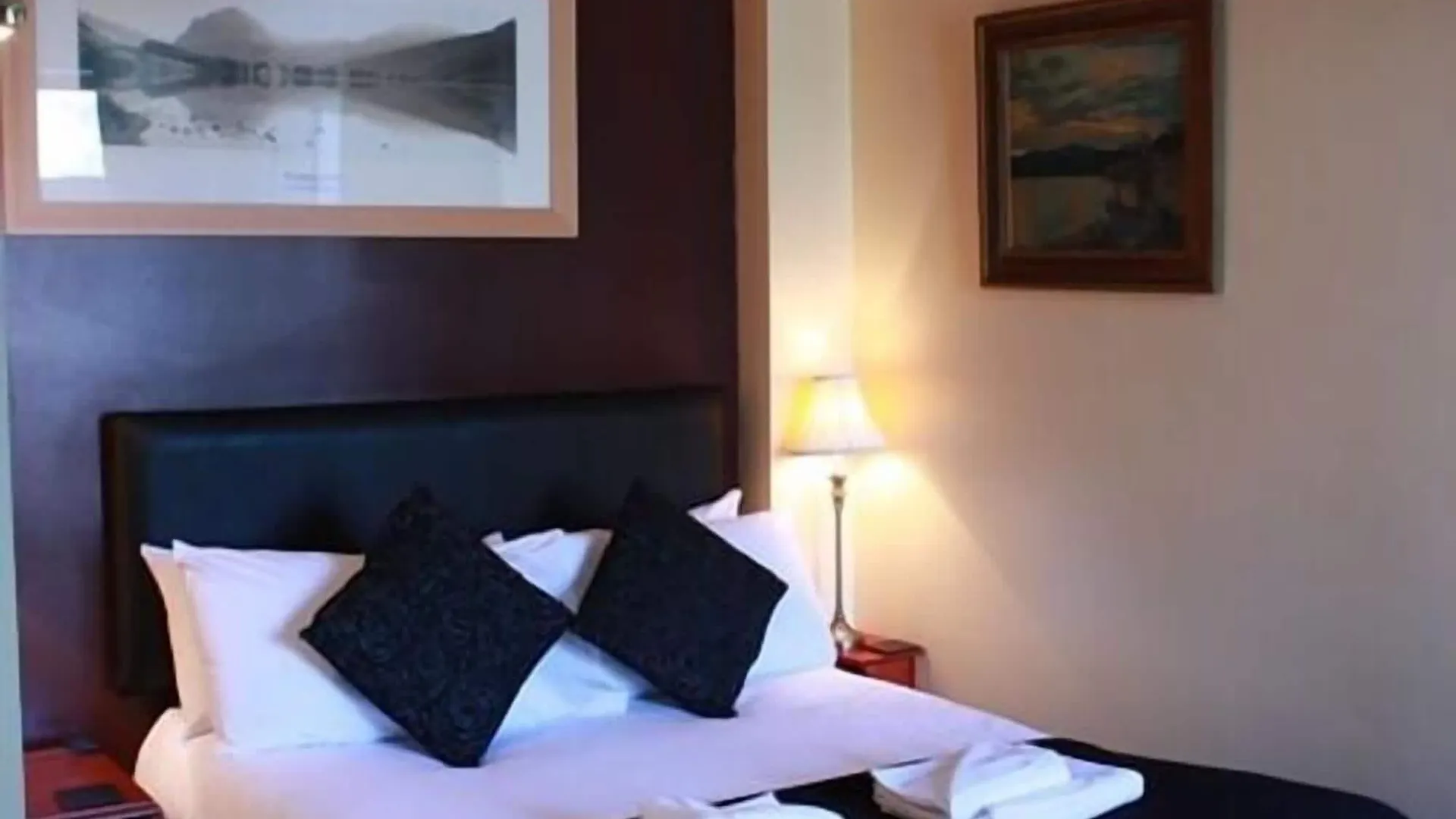 Hotel The Eagle And Child
