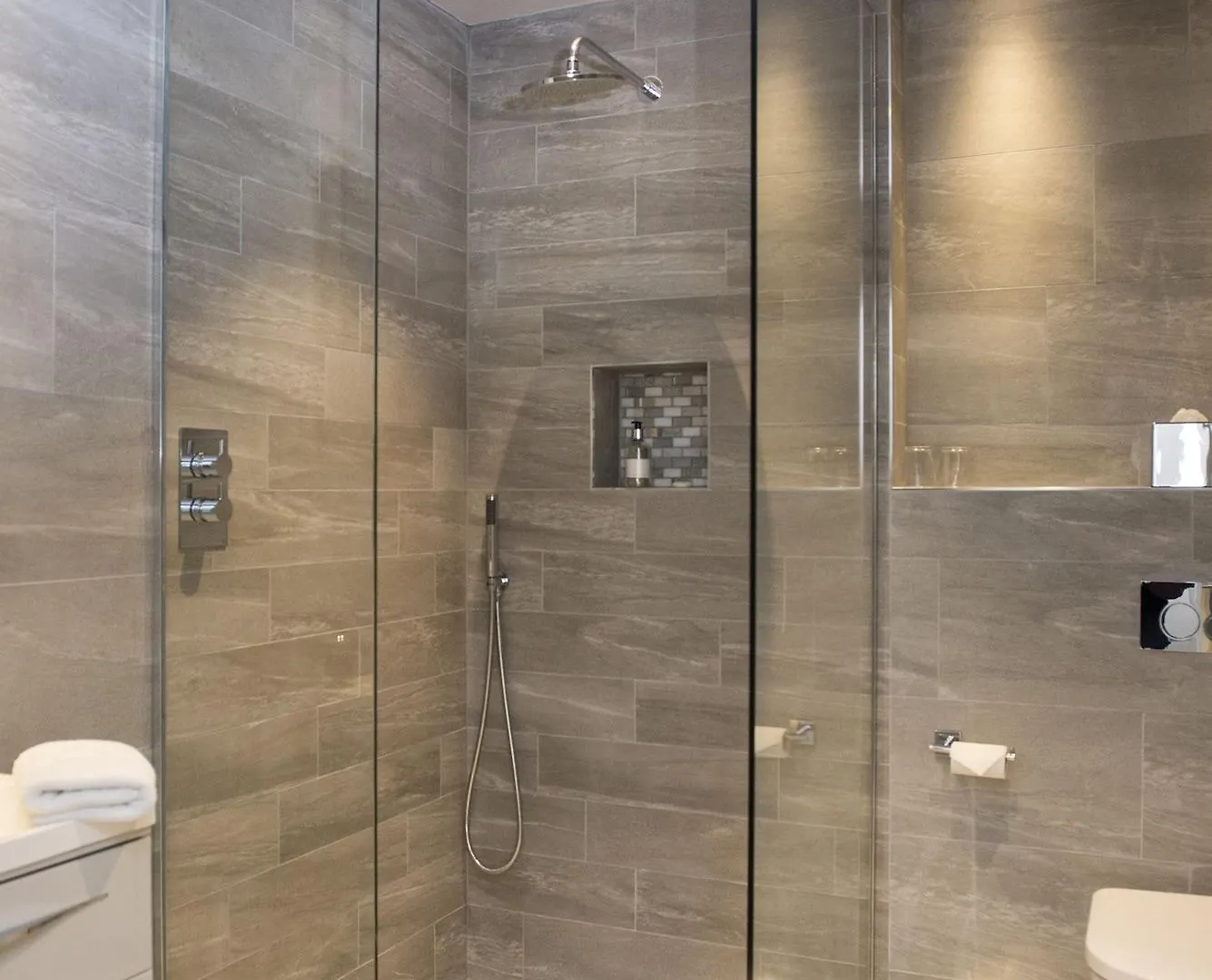 Roundthorn & Luxury 5* بنريث
