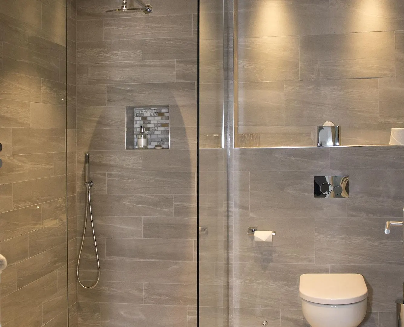 Hotell Roundthorn & Luxury 5*