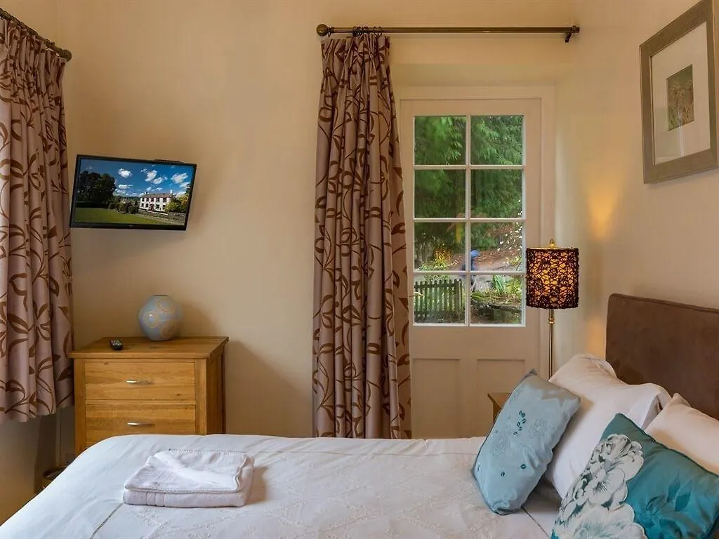 Powe House Bed & Breakfast 4*