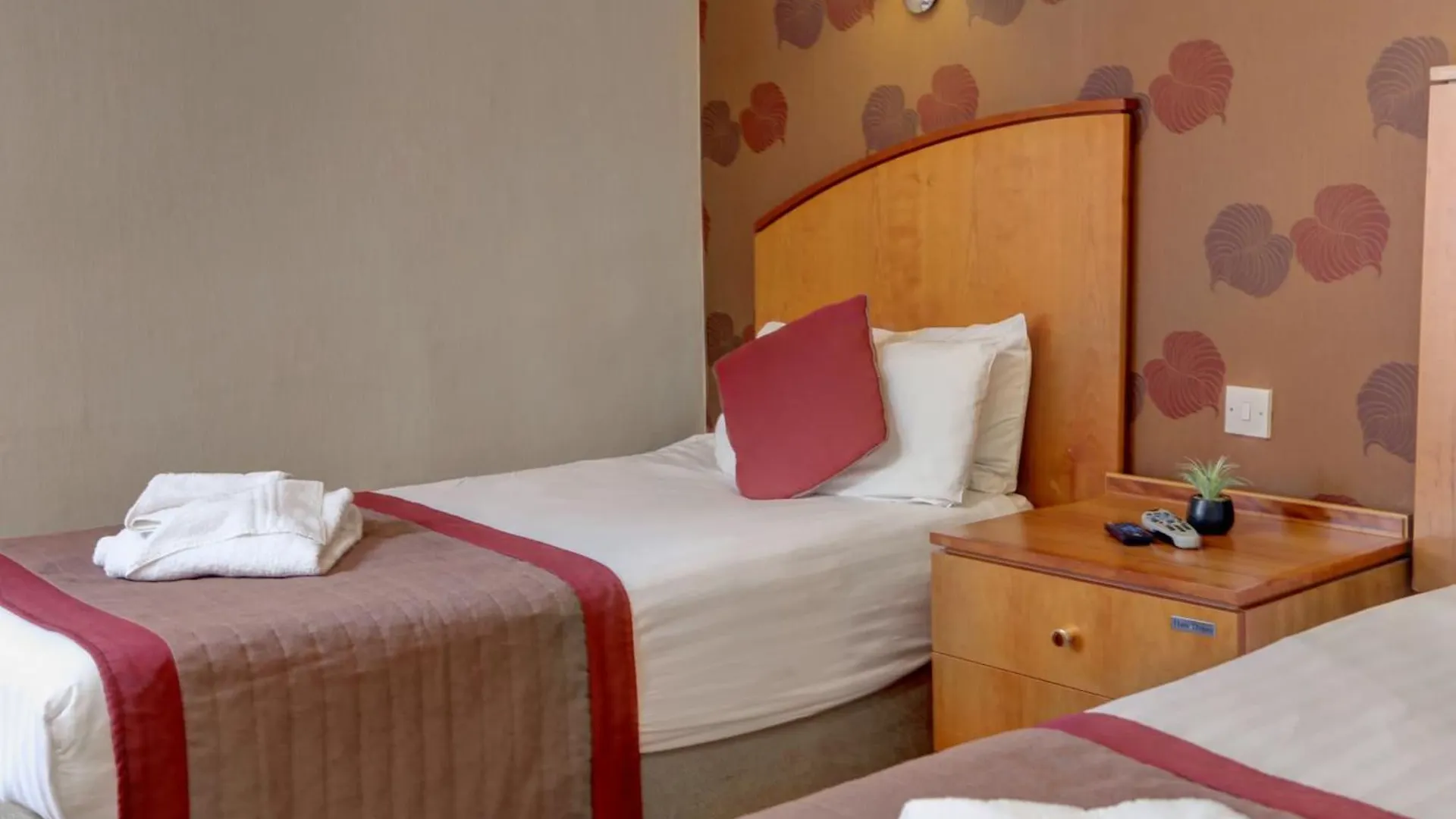 Crown & Mitre Hotel 3*