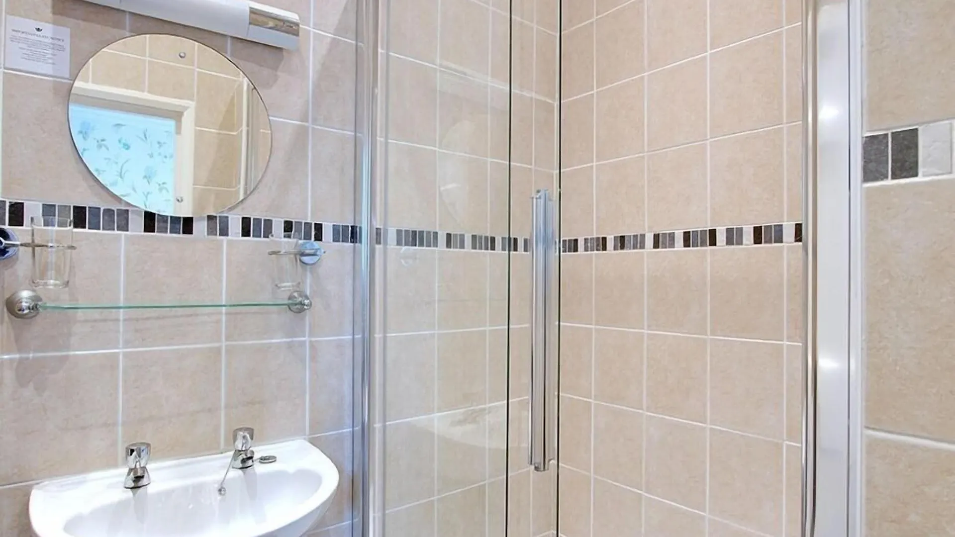 Manor Nocleg ze śniadaniem 5*