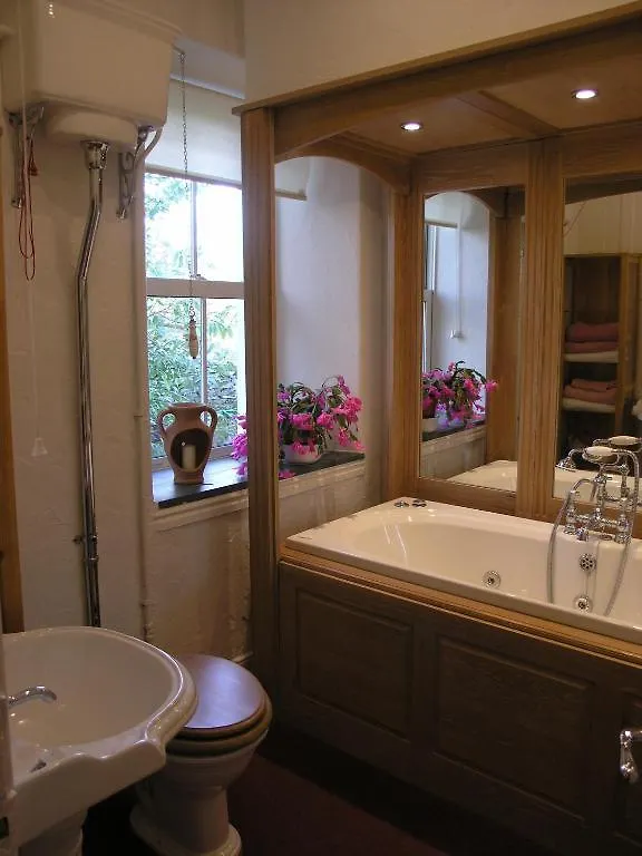 Summer Hill Country House