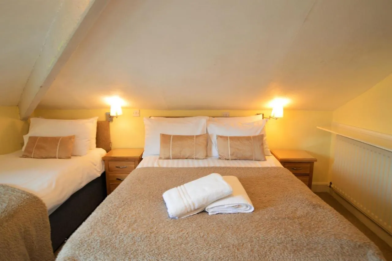 Seasons Couette-café 4*