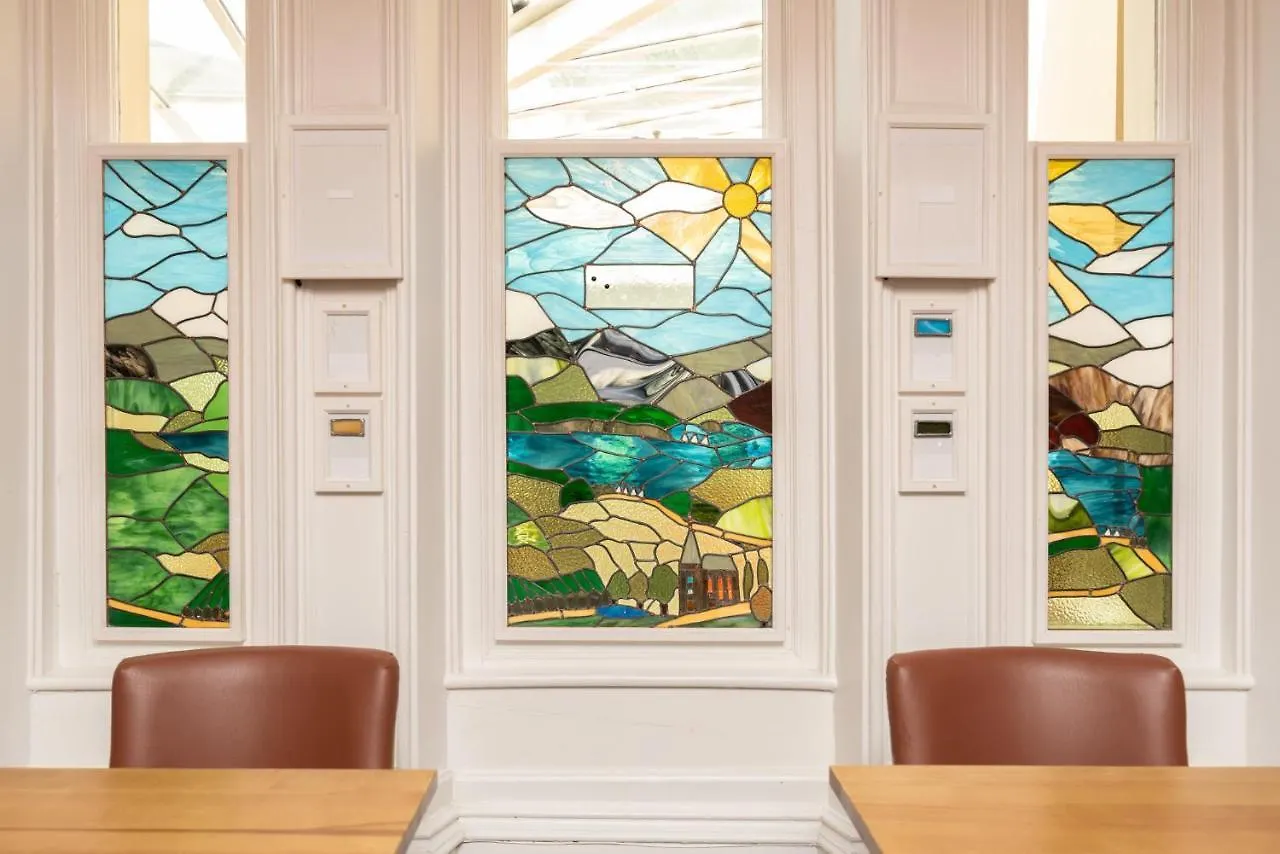 Manor Hotell