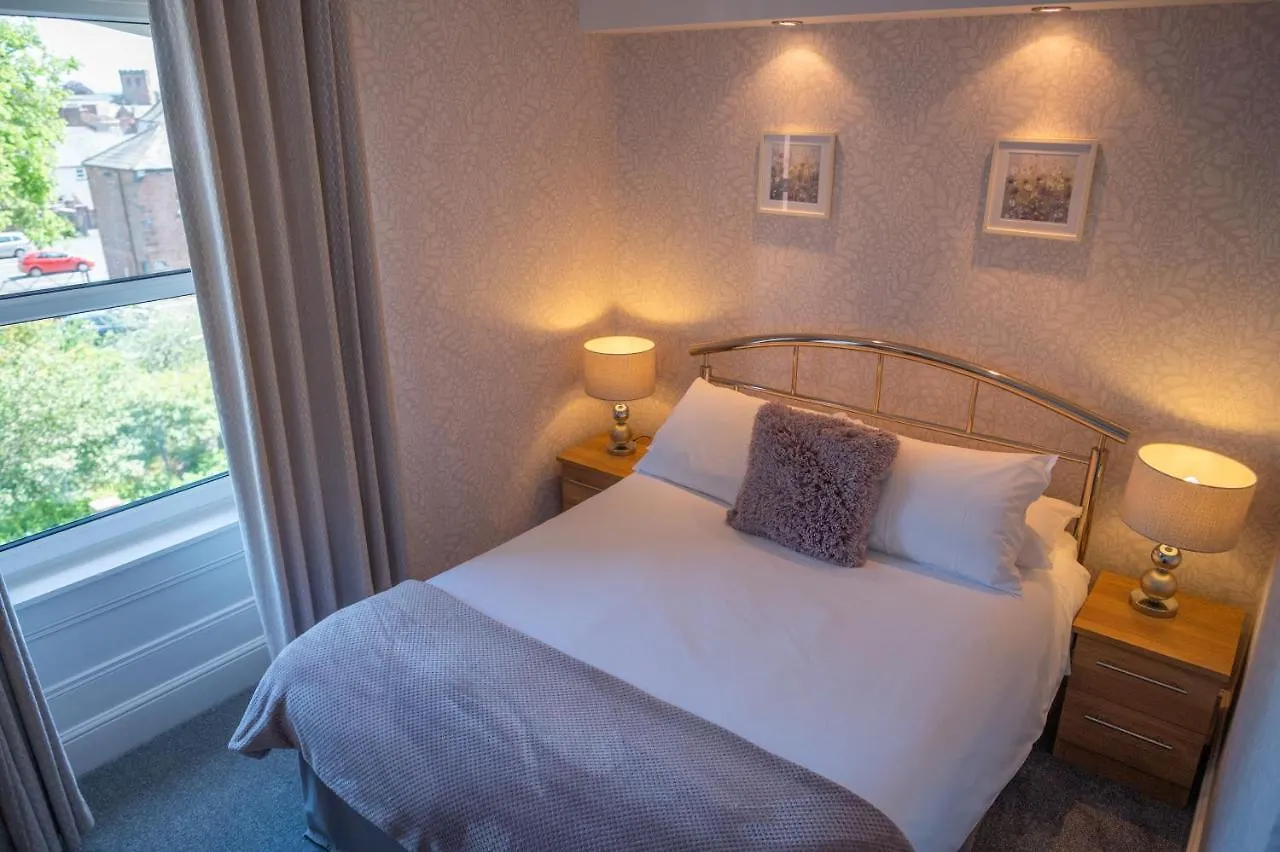 Albany House 4* Penrith