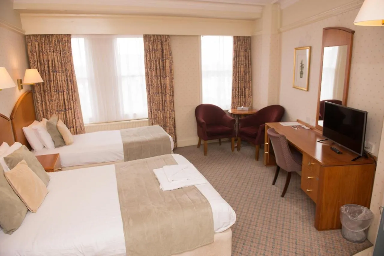 Hotel Crown & Mitre 3*