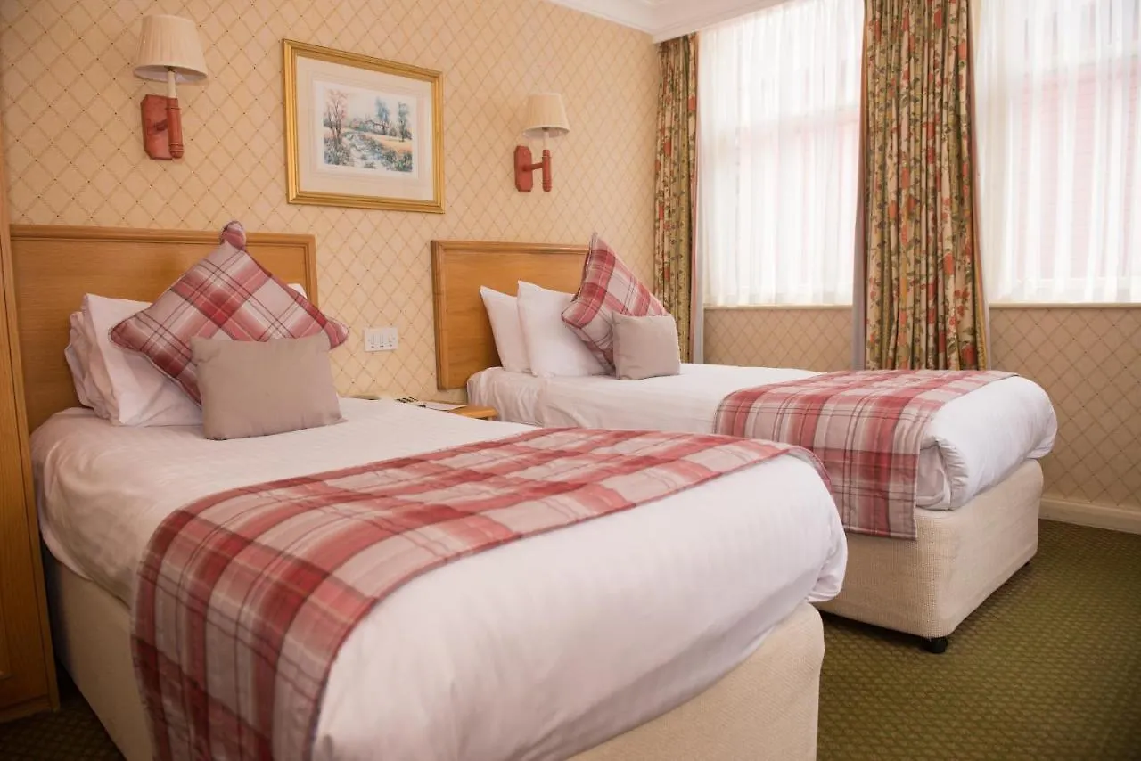 Crown & Mitre Hotel 3*
