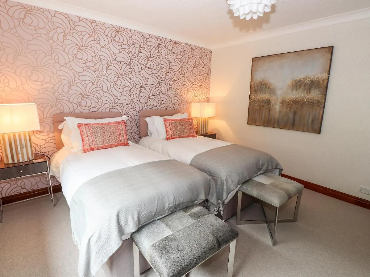 Dale View Holiday home *