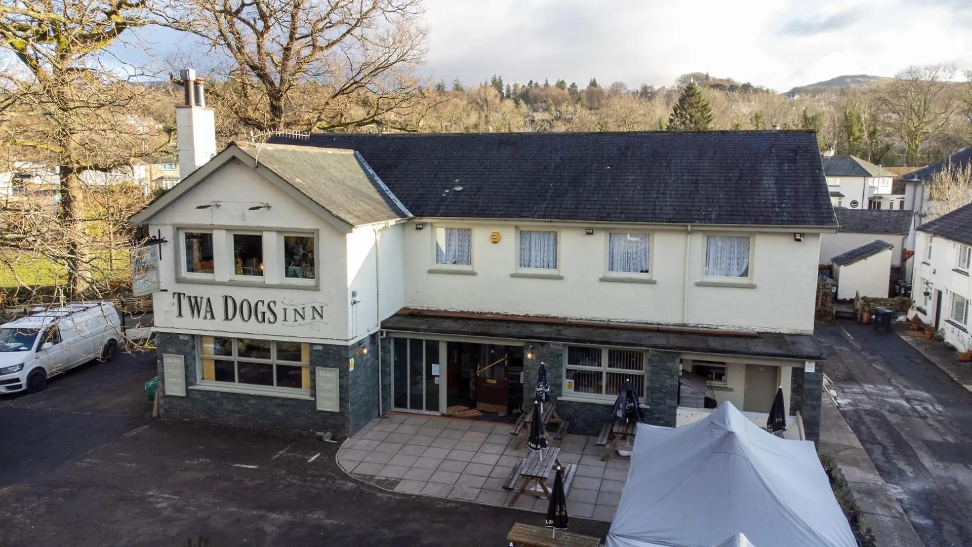 Twa Dogs Keswick (Cumbria)