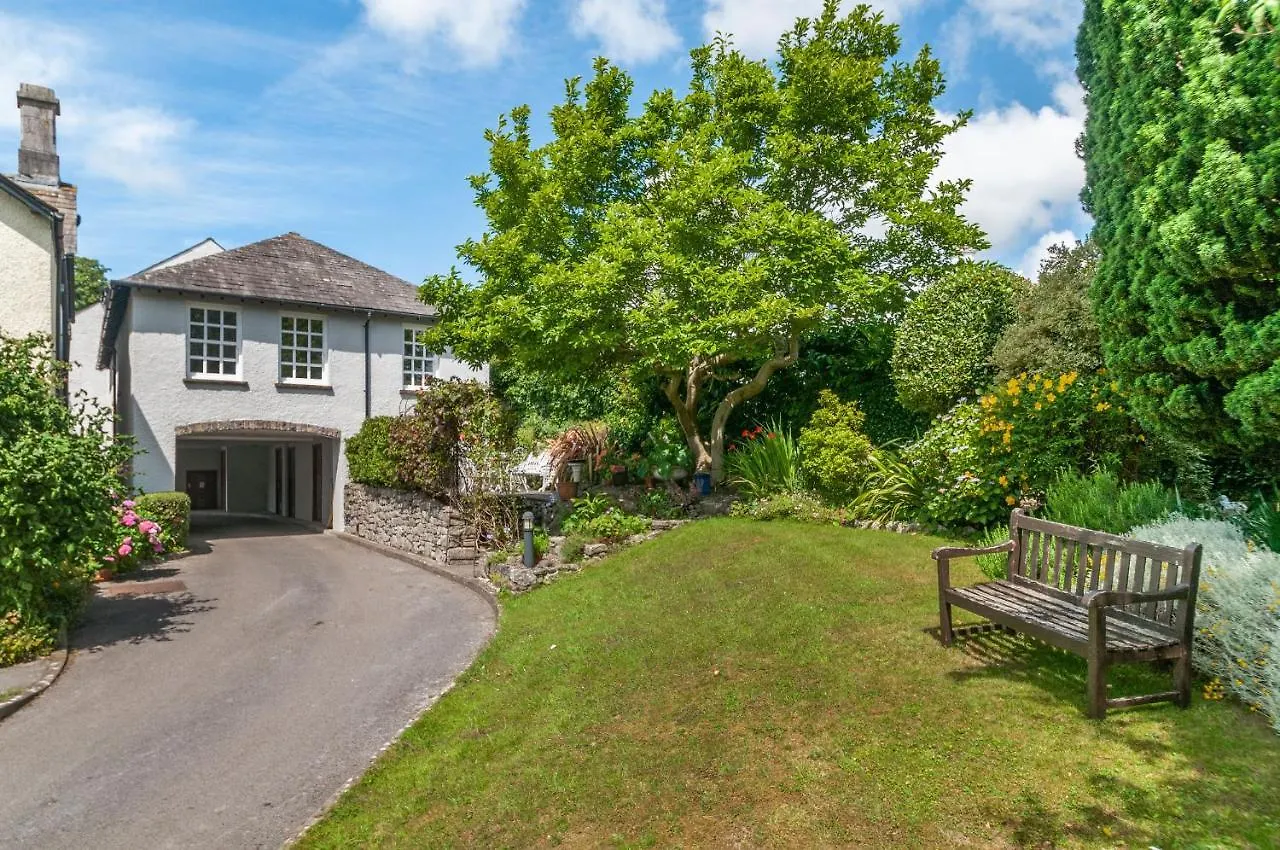 8 Kents Bank House *