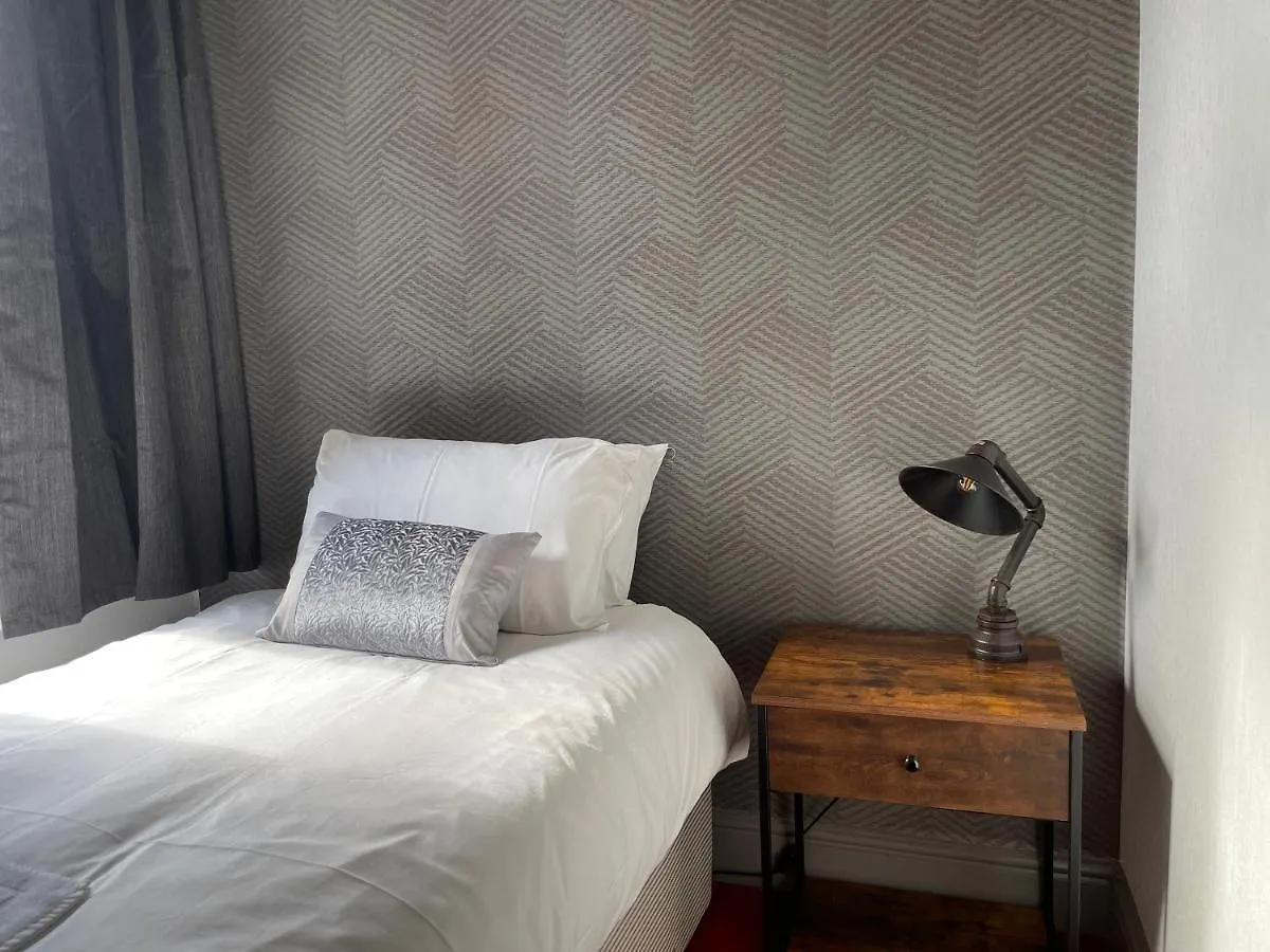 The Derby Hotel 2*
