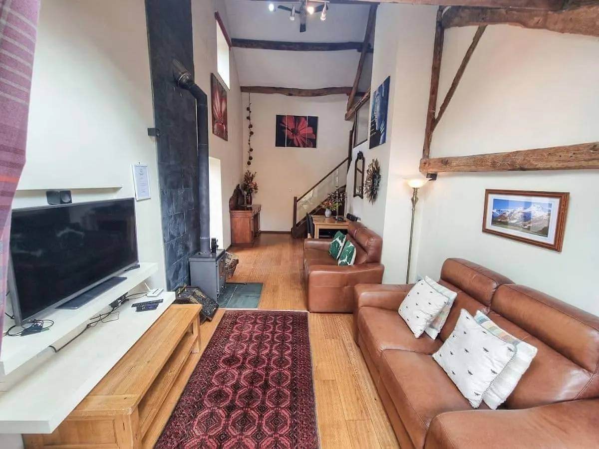 Holiday home Crimson *