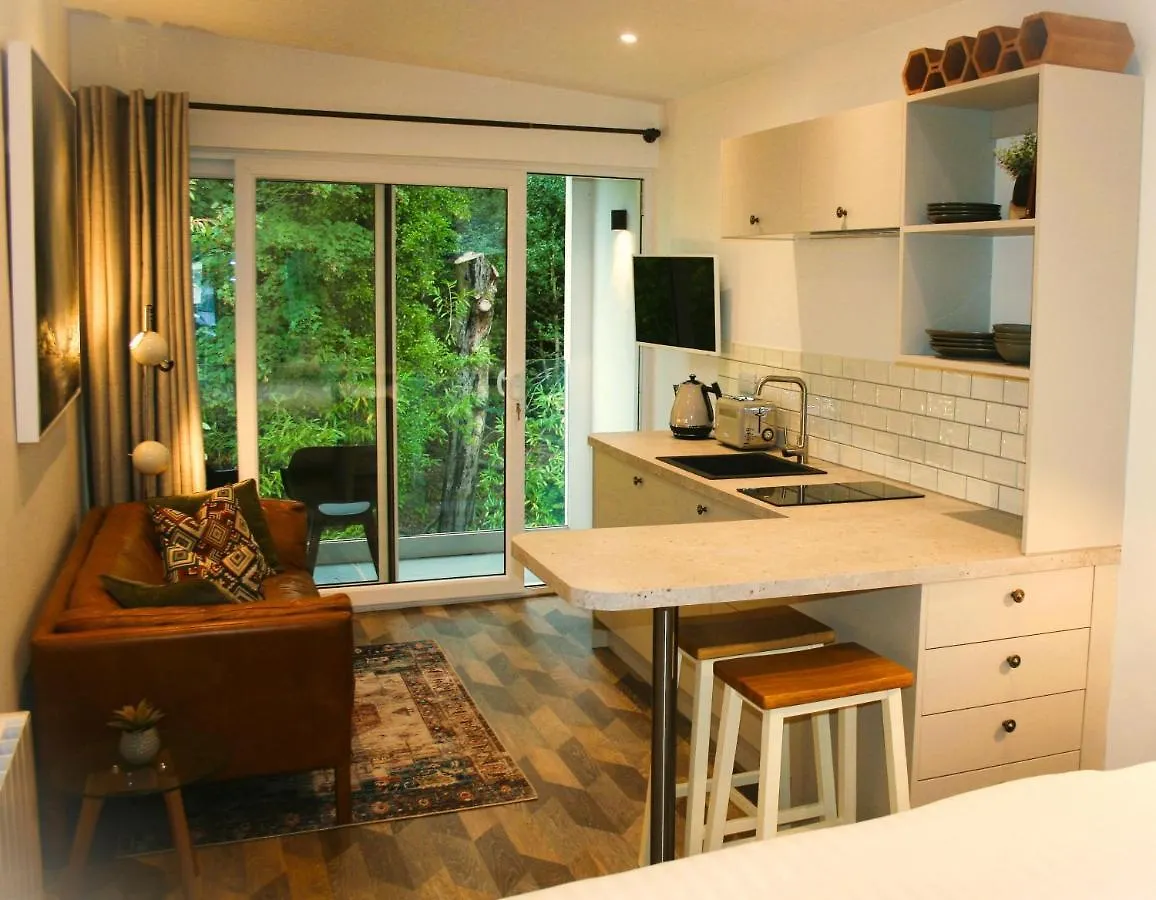 The Coach House 4*