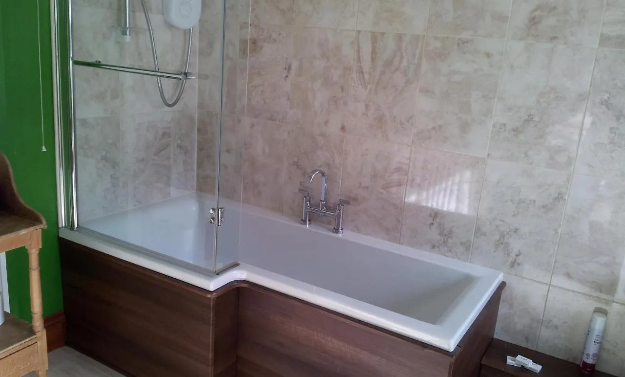 Bed & Breakfast College House 4*