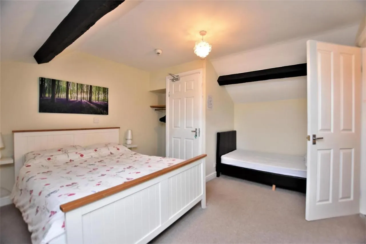 Plough Inn 3*