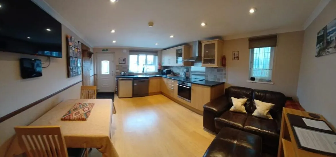 Riverside Escape 4*
