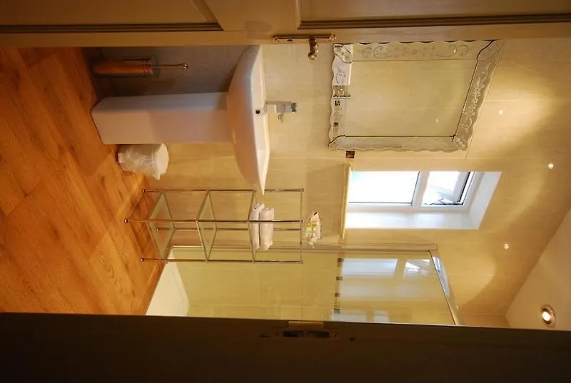 Hilton House Apartment *