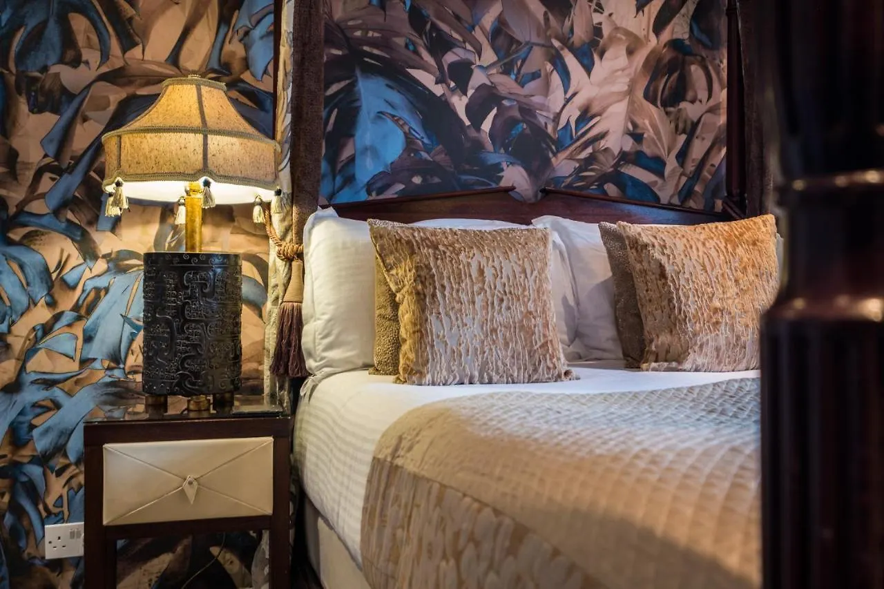 Casa de hóspedes The Howbeck & The Retreat Incl Off-site Health Club And Parking Ev Point Available