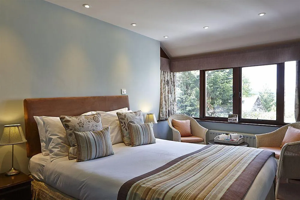 Cedar Manor * Windermere