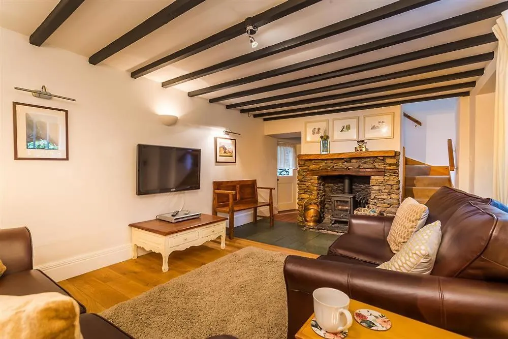Holiday home Dove Holme *