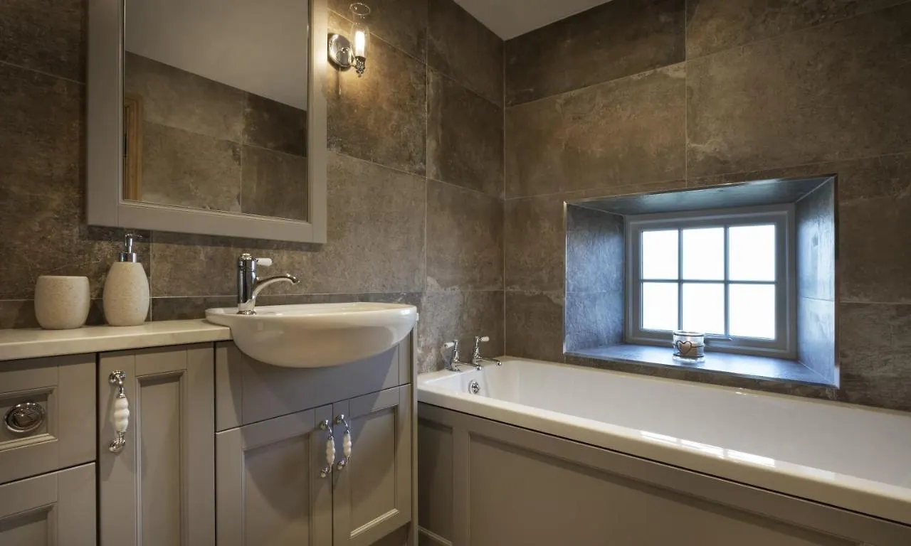 Cedar Nook Holiday home *