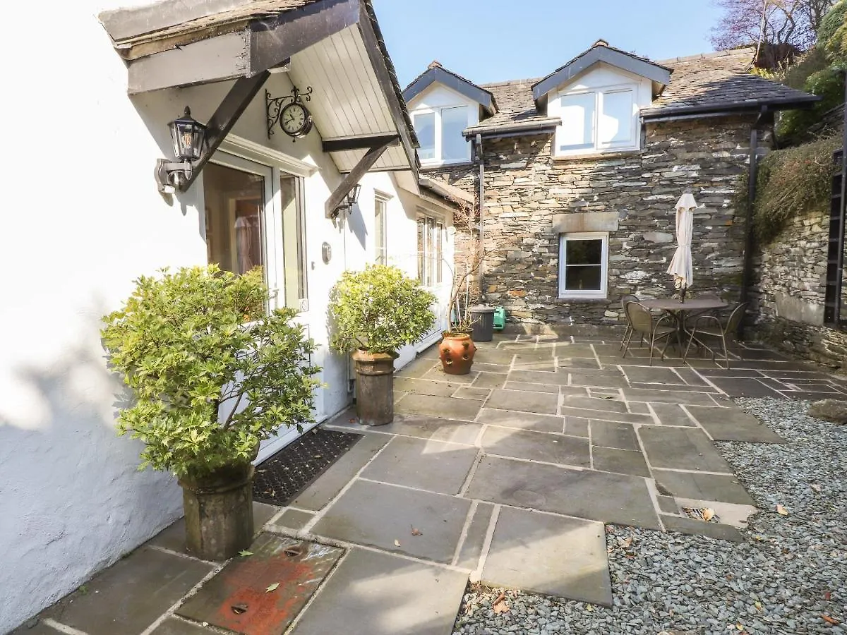 Courtyard * Ambleside