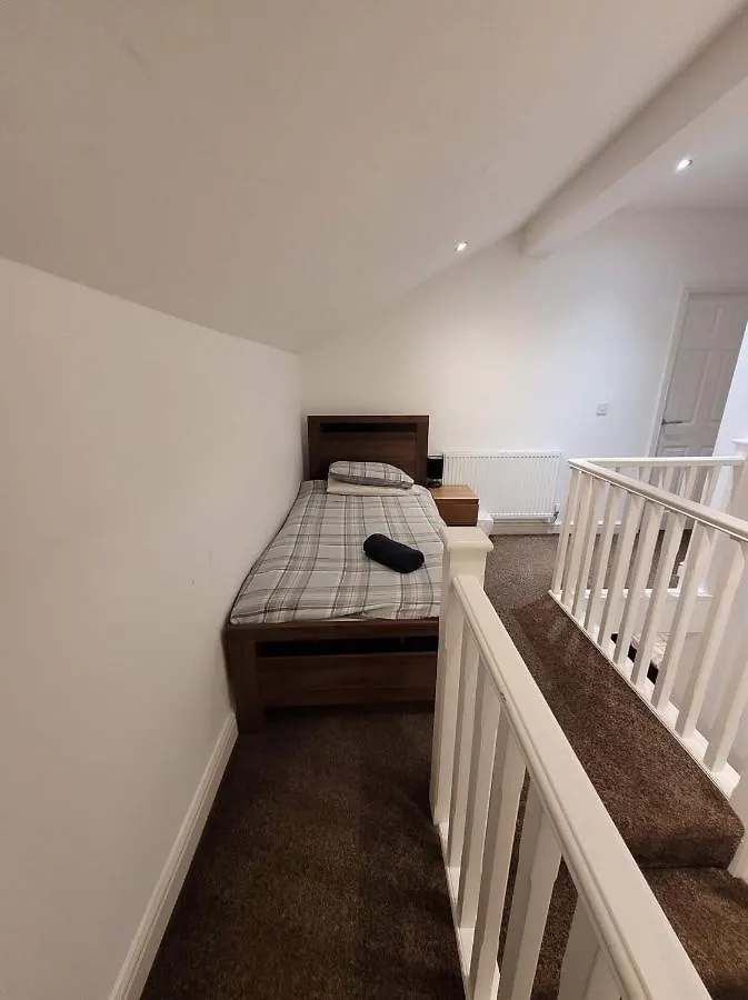 3 Laurel Court * Ulverston