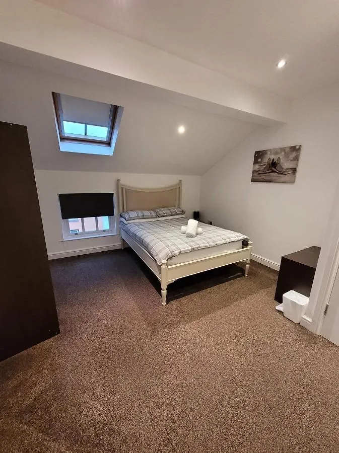 3 Laurel Court * Ulverston
