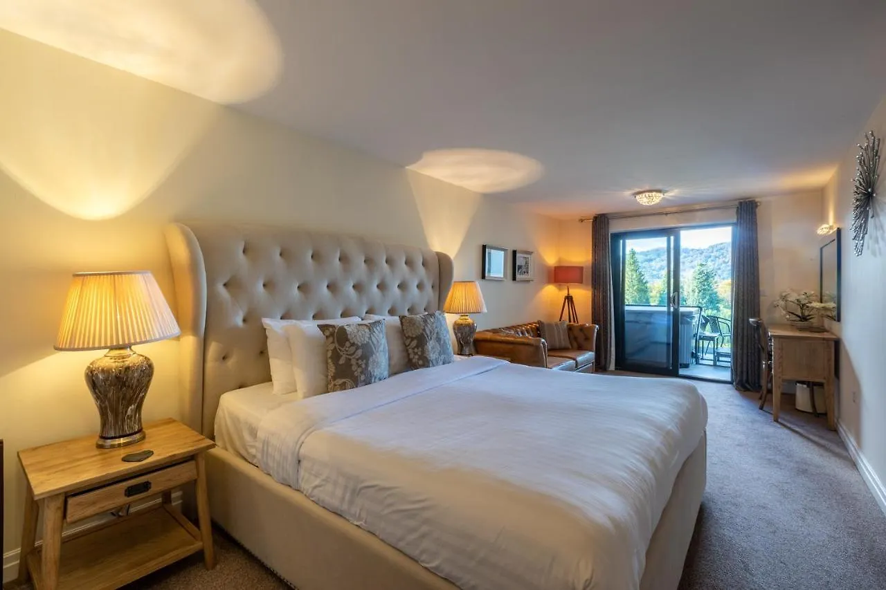 Lakes & Hotel 5*