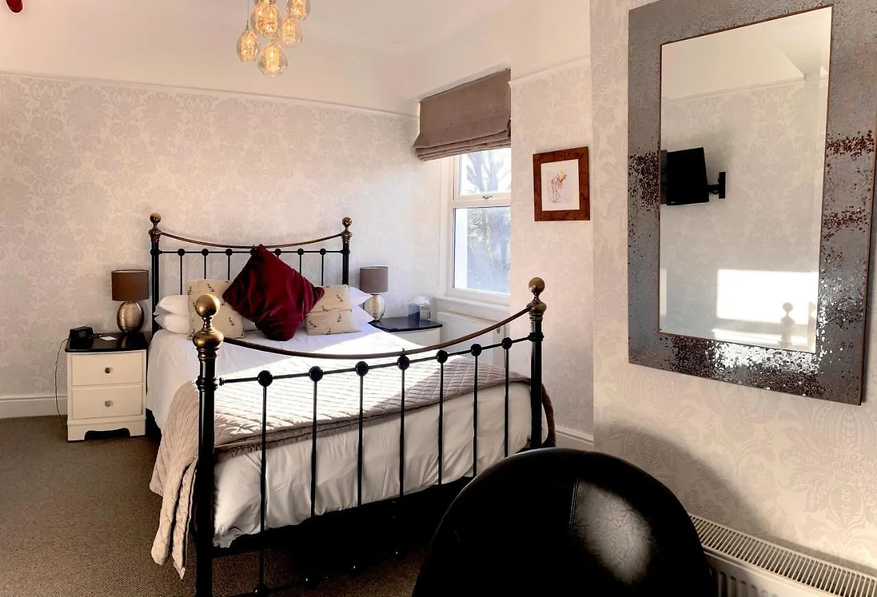 Glenville House - Adults Only - Incl Free Off-site Health Club With Swimming Pool, Hot Tub, Sauna & Steam Bowness-on-Windermere